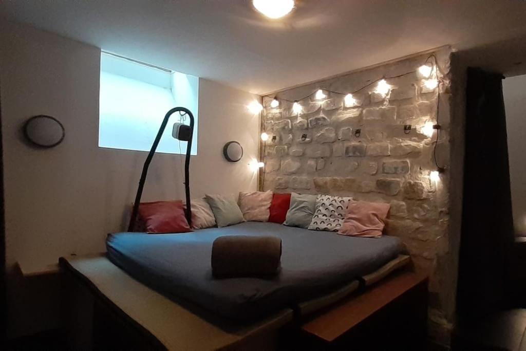 Appartamento Au Coeur De Menilmontant Parigi